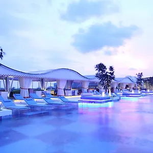 https://ts-suites-bali-villas.hotelsseminyak.net